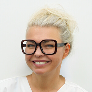 Романенко Марина Васильевна врач стоматолог - терапевт